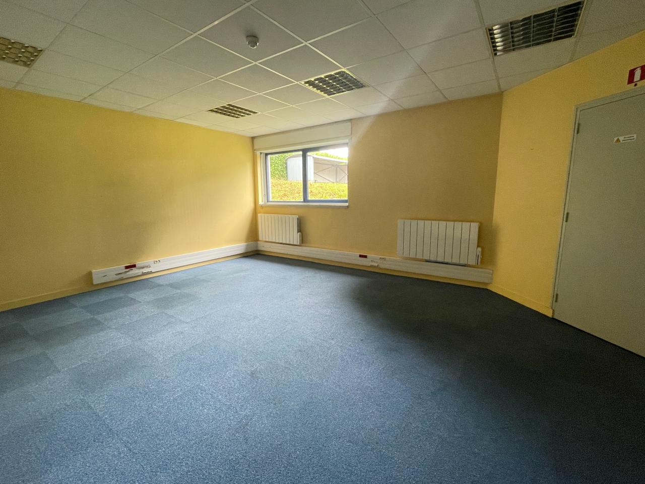 Bureau Cesson-Sévigné 1877m² Location bureau Cesson-Sévigné Ille-et-Vilaine OLBUR2426163 4